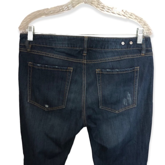 Cabi Distressed Slim boyfriend jeans 3045 - Picture 7 of 9